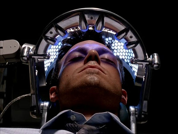 A machine wiping Michael Jennings&acute; memory